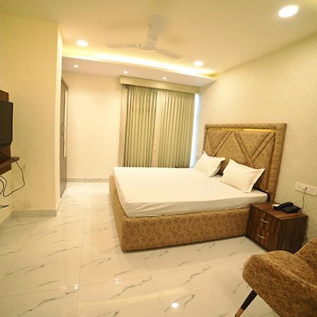 Ovel Hotel Ludhiana Extérieur photo